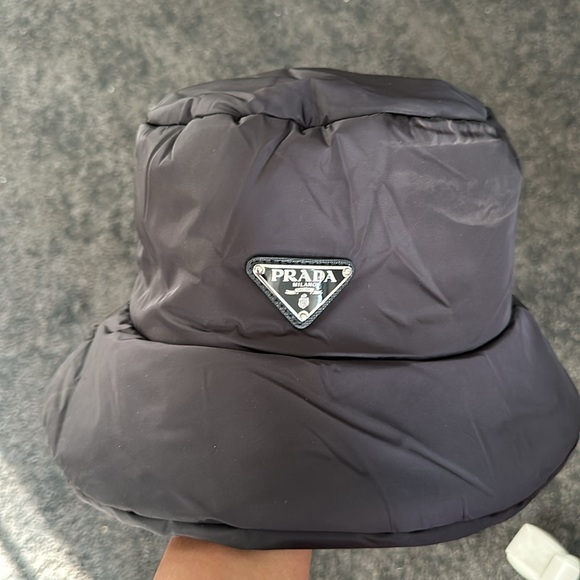 Prada Puffer hat - Picture 2 of 5
